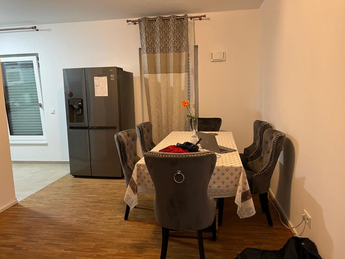 Three Bedroom Apartment In City Centre With A Grand Garden Frankfurt am Main Exteriör bild