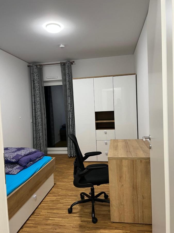 Three Bedroom Apartment In City Centre With A Grand Garden Frankfurt am Main Exteriör bild
